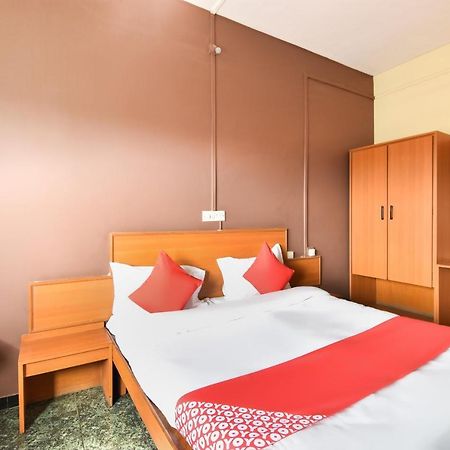 פנדהרפור Oyo 63264 Hotel Shamiana מראה חיצוני תמונה